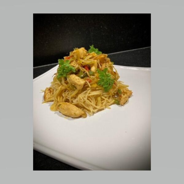 wokschotel met noedels